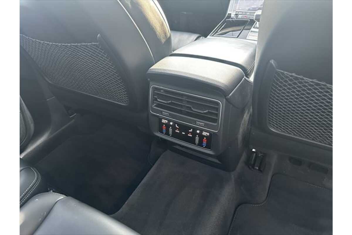 2020 Audi Q7 50 TDI S line 4M