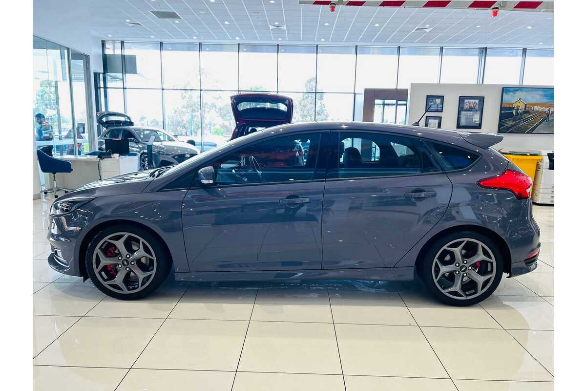 2017 Ford Focus ST LZ