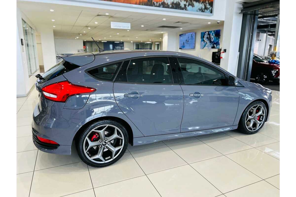 2017 Ford Focus ST LZ