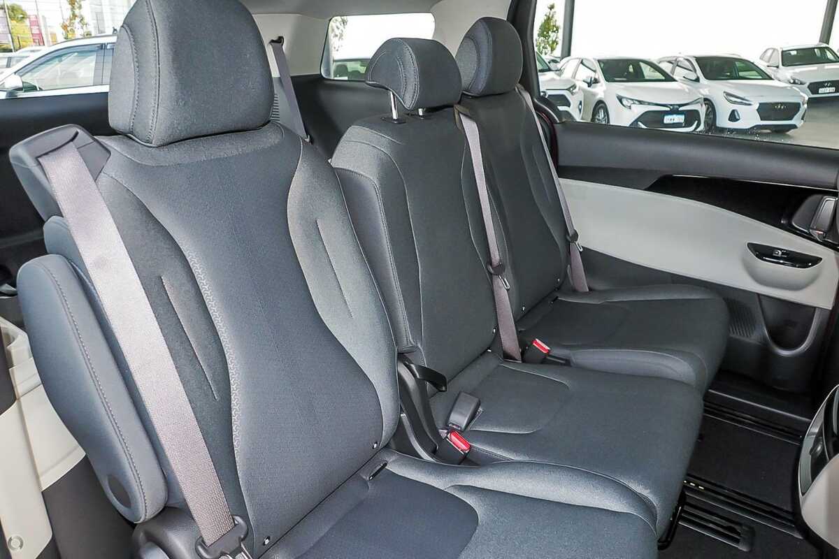 2023 Kia Carnival Si KA4