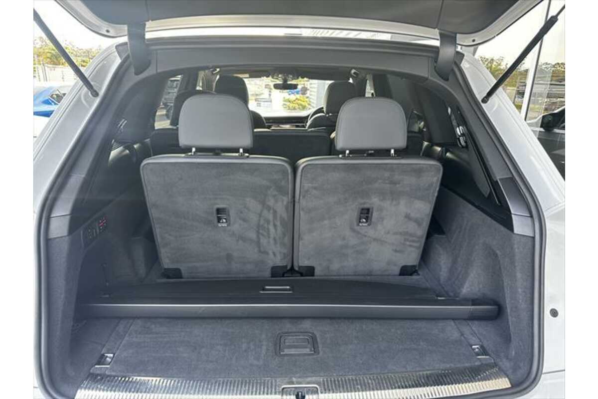 2020 Audi Q7 50 TDI S line 4M