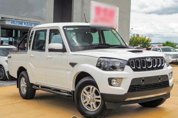 2022 Mahindra PIK-UP S11