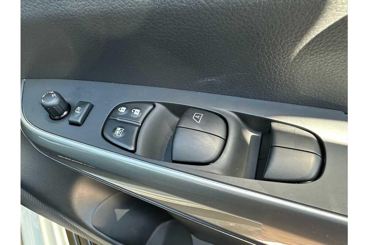 2023 Nissan Navara ST-X D23