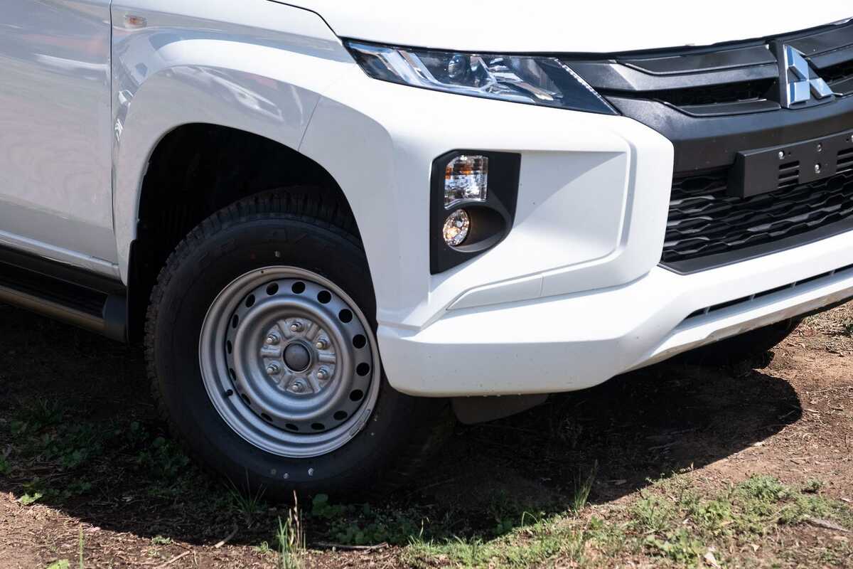 2023 Mitsubishi Triton GLX MR 4X4