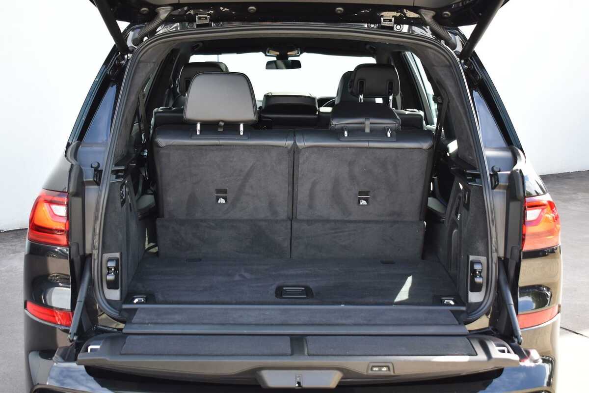 2021 BMW X7 xDrive30d G07