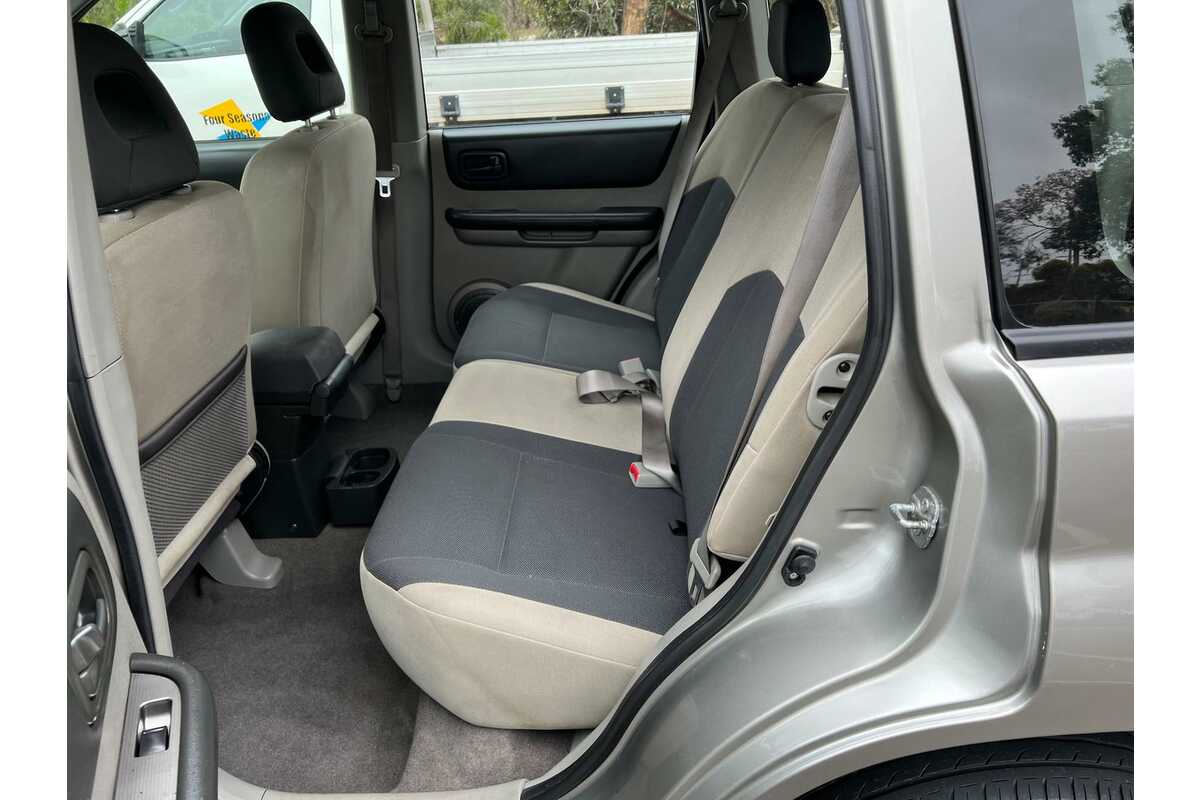 2003 Nissan X-TRAIL ST T30