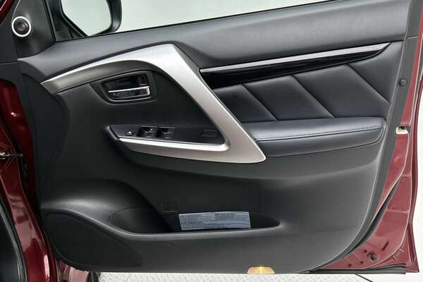 2016 Mitsubishi Pajero Sport Exceed QE