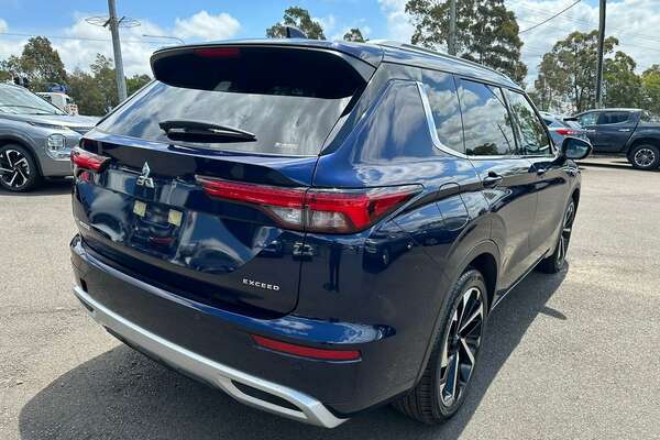 2023 Mitsubishi Outlander Exceed ZM