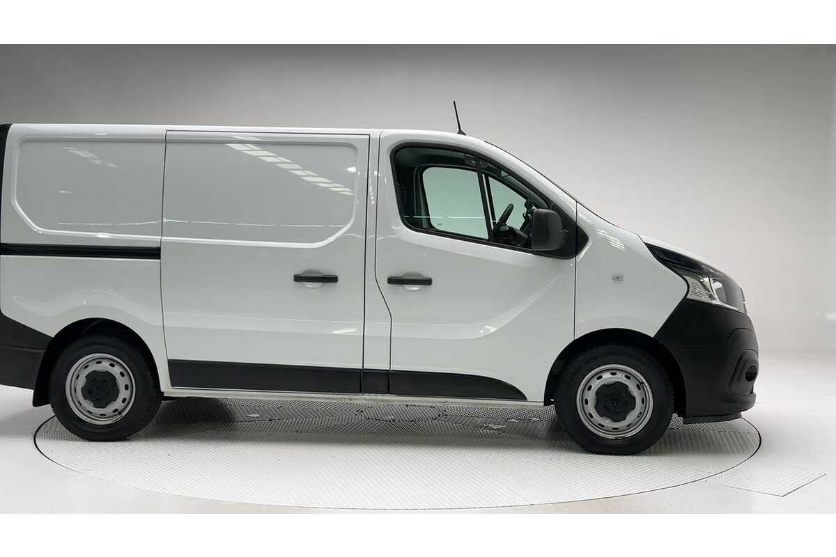 2020 Mitsubishi Express GLX SN