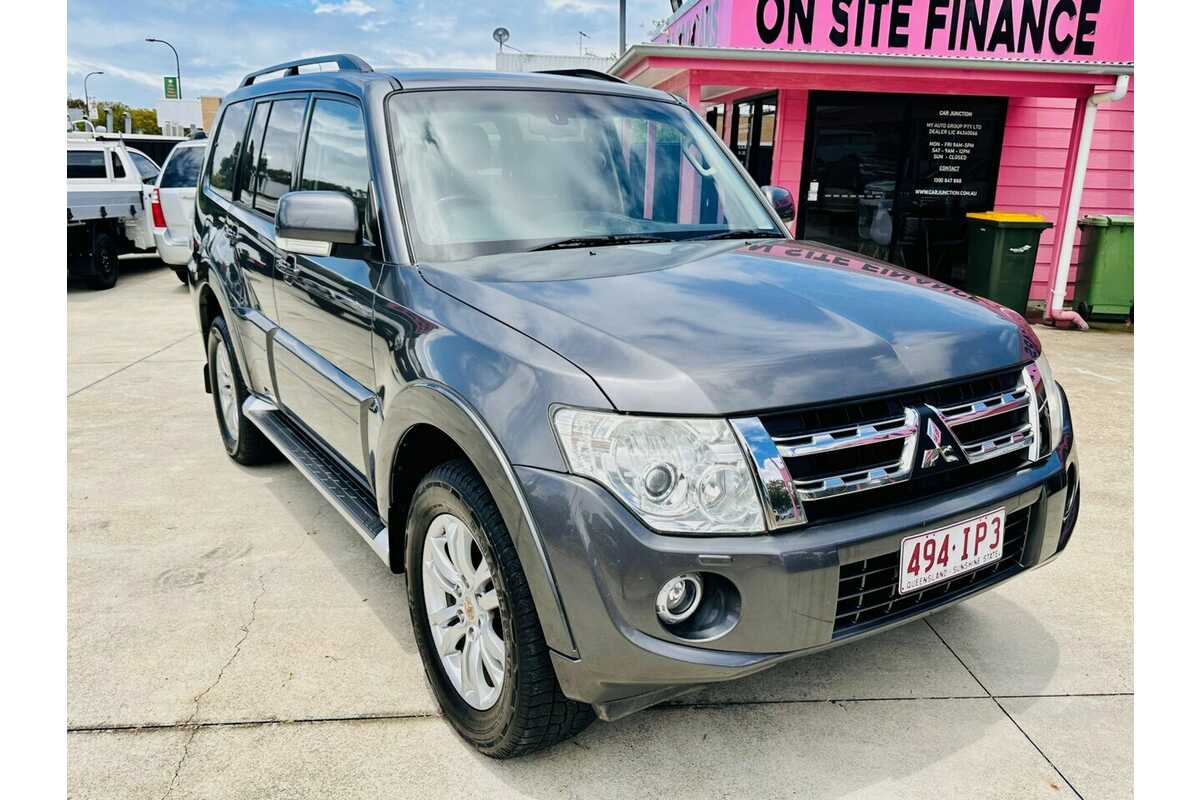 2013 Mitsubishi Pajero VR-X NW