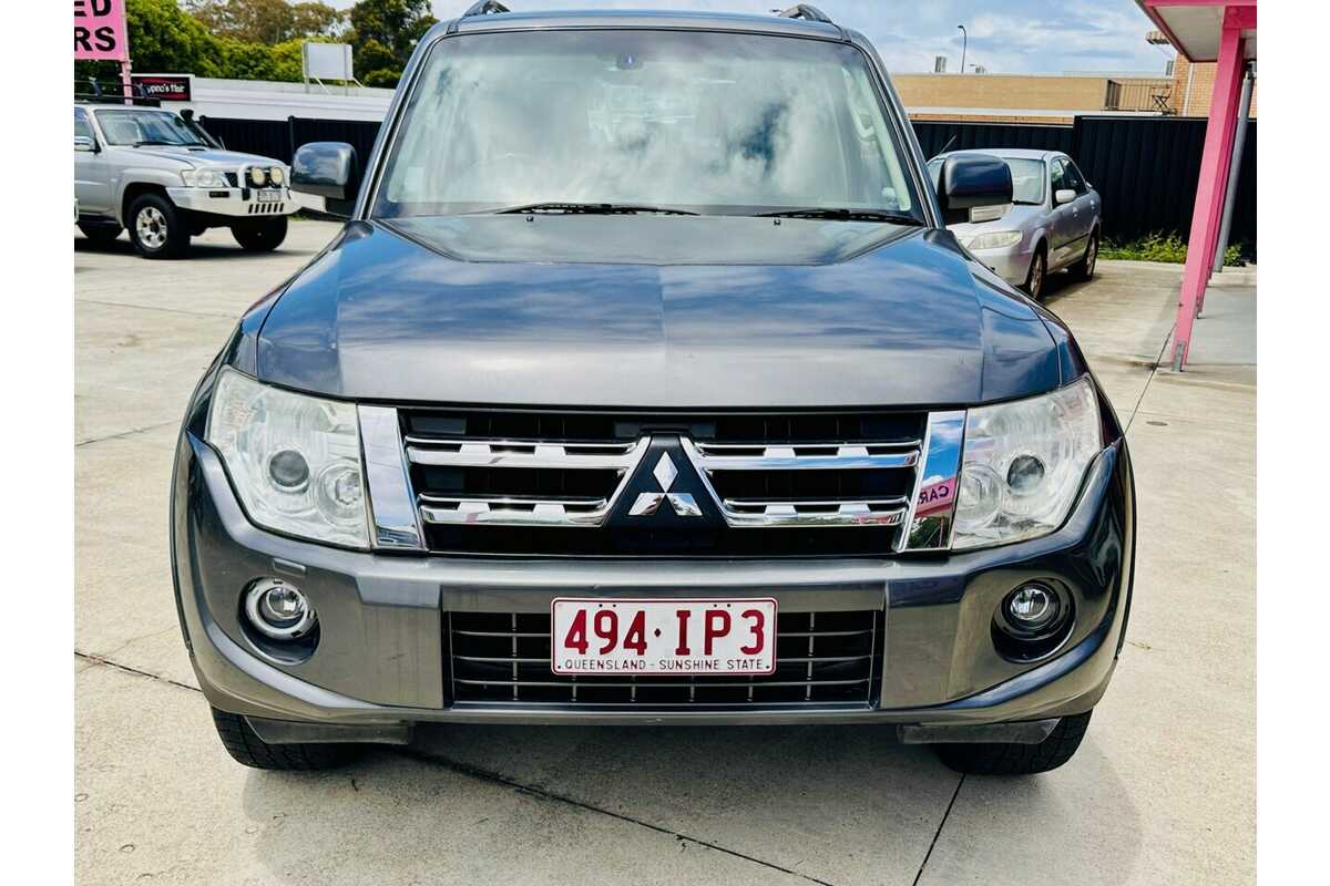 2013 Mitsubishi Pajero VR-X NW