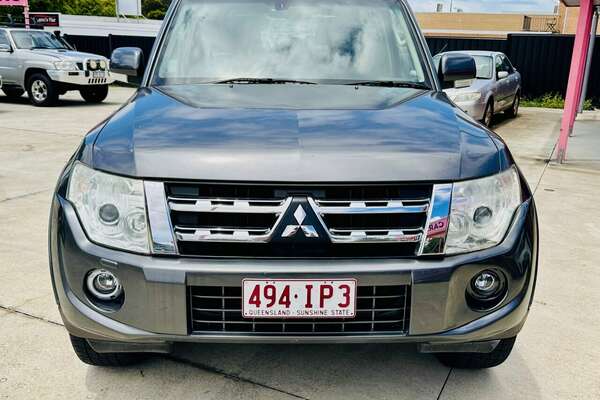 2013 Mitsubishi Pajero VR-X NW