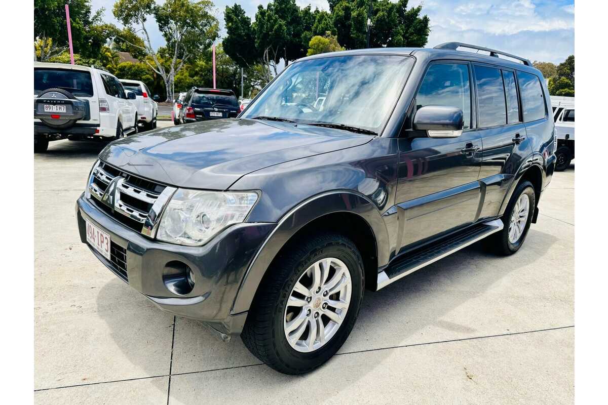 2013 Mitsubishi Pajero VR-X NW