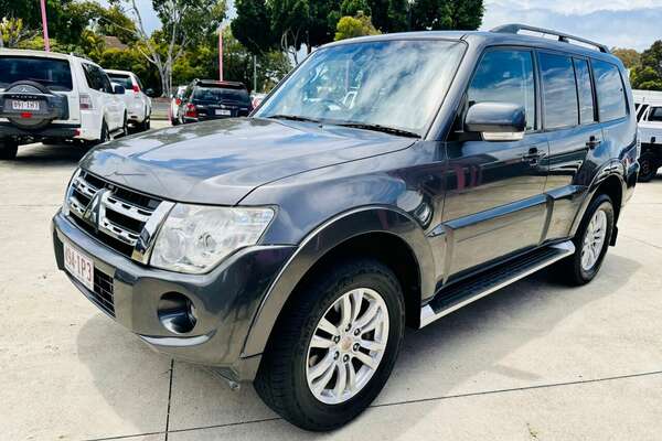 2013 Mitsubishi Pajero VR-X NW