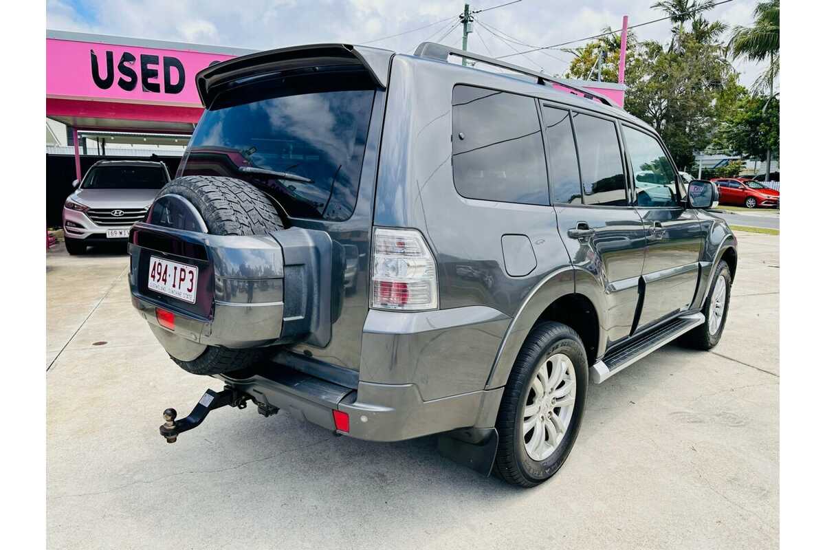 2013 Mitsubishi Pajero VR-X NW