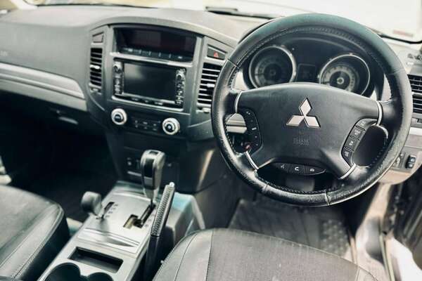 2013 Mitsubishi Pajero VR-X NW MY14