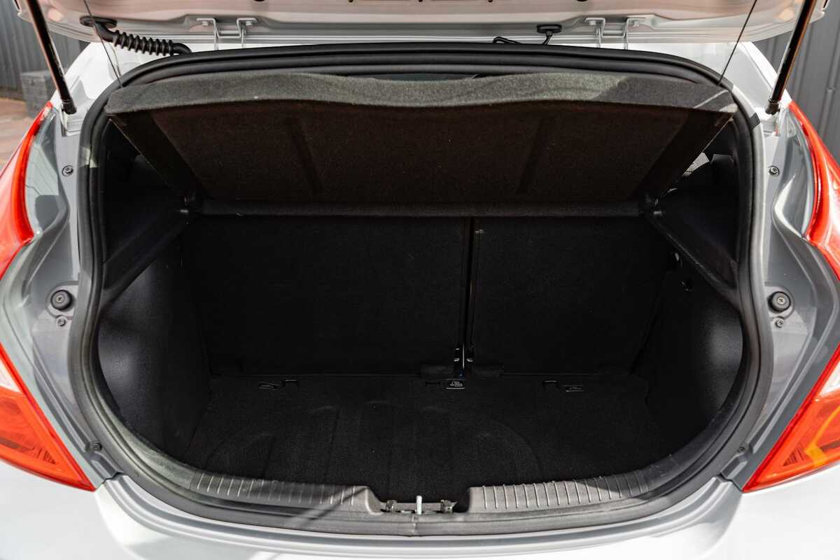 2013 Hyundai Accent Active RB
