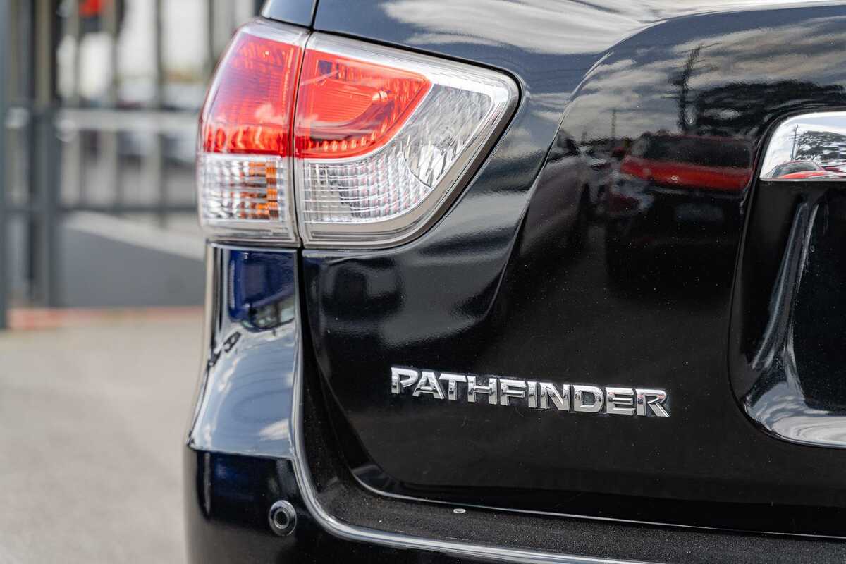2014 Nissan Pathfinder ST-L R52