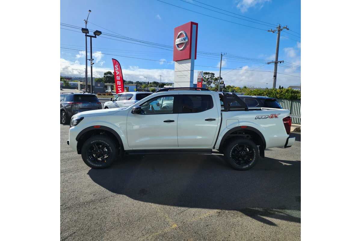 2023 Nissan Navara PRO-4X D23