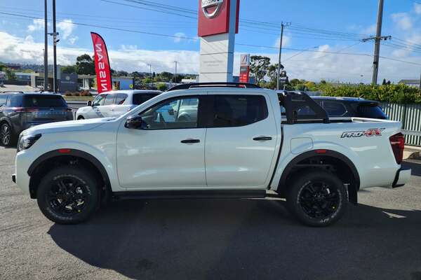 2023 Nissan Navara PRO-4X D23