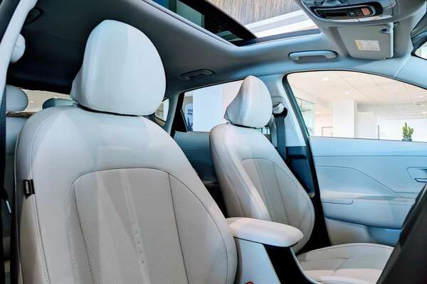 2024 Hyundai Kona Premium SX2.V1