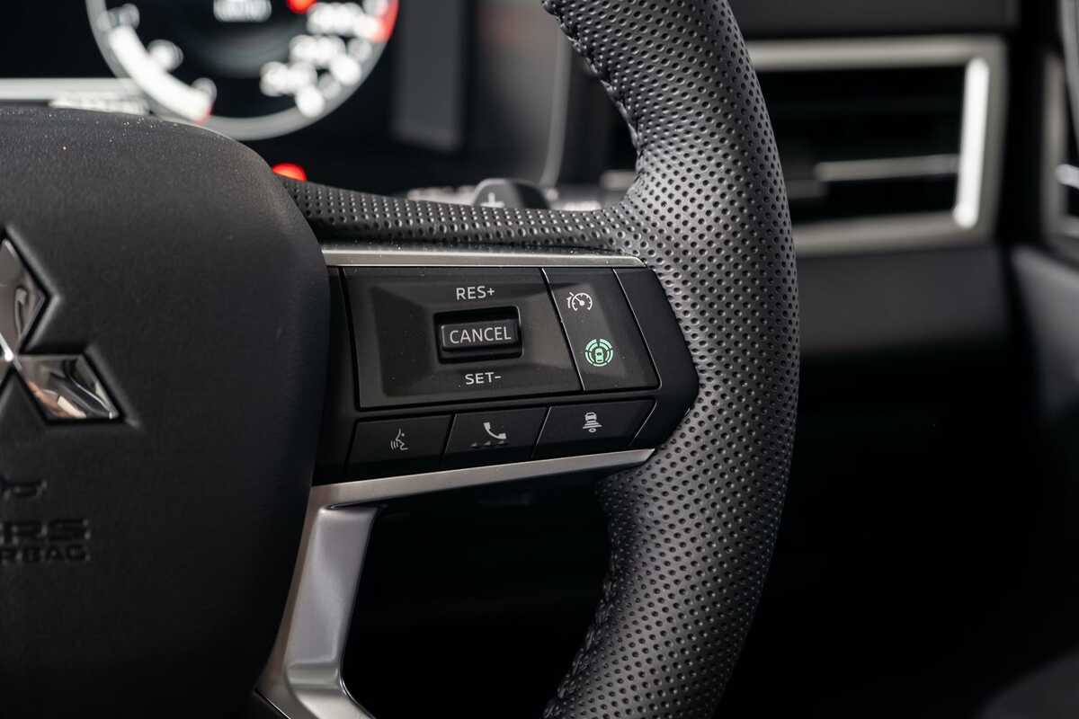 2023 Mitsubishi Outlander Exceed ZM