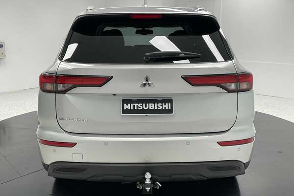 2022 Mitsubishi Outlander LS ZM