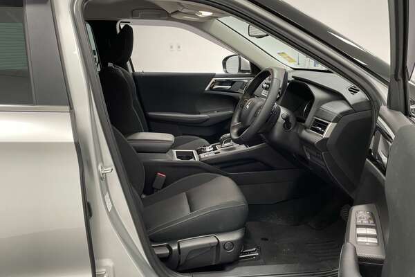 2022 Mitsubishi Outlander LS ZM