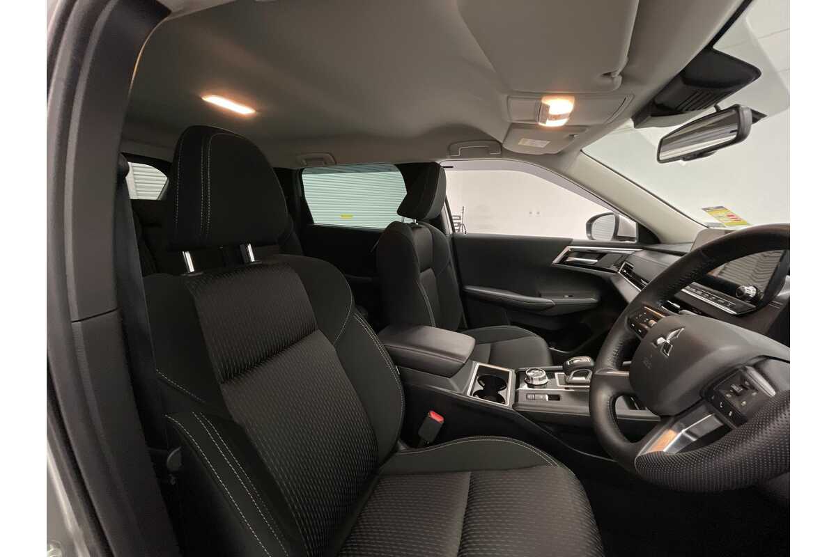 2022 Mitsubishi Outlander LS ZM