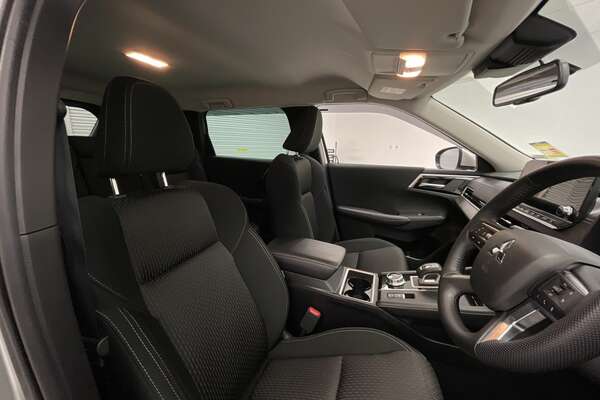 2022 Mitsubishi Outlander LS ZM