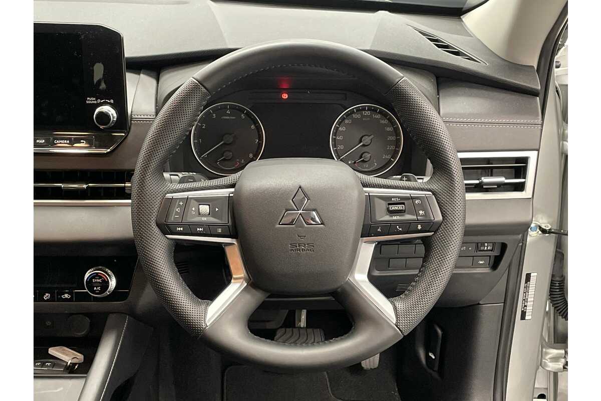 2022 Mitsubishi Outlander LS ZM