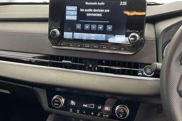 2022 Mitsubishi Outlander LS ZM