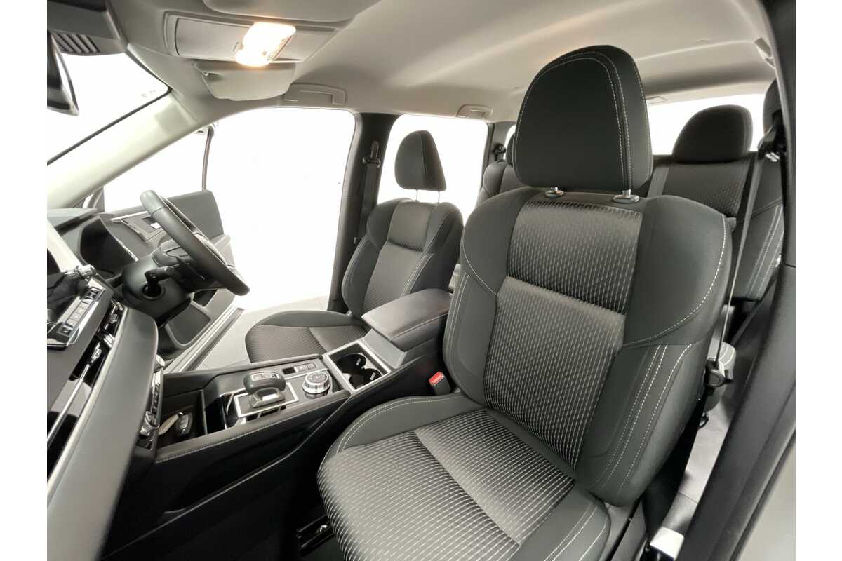 2022 Mitsubishi Outlander LS ZM