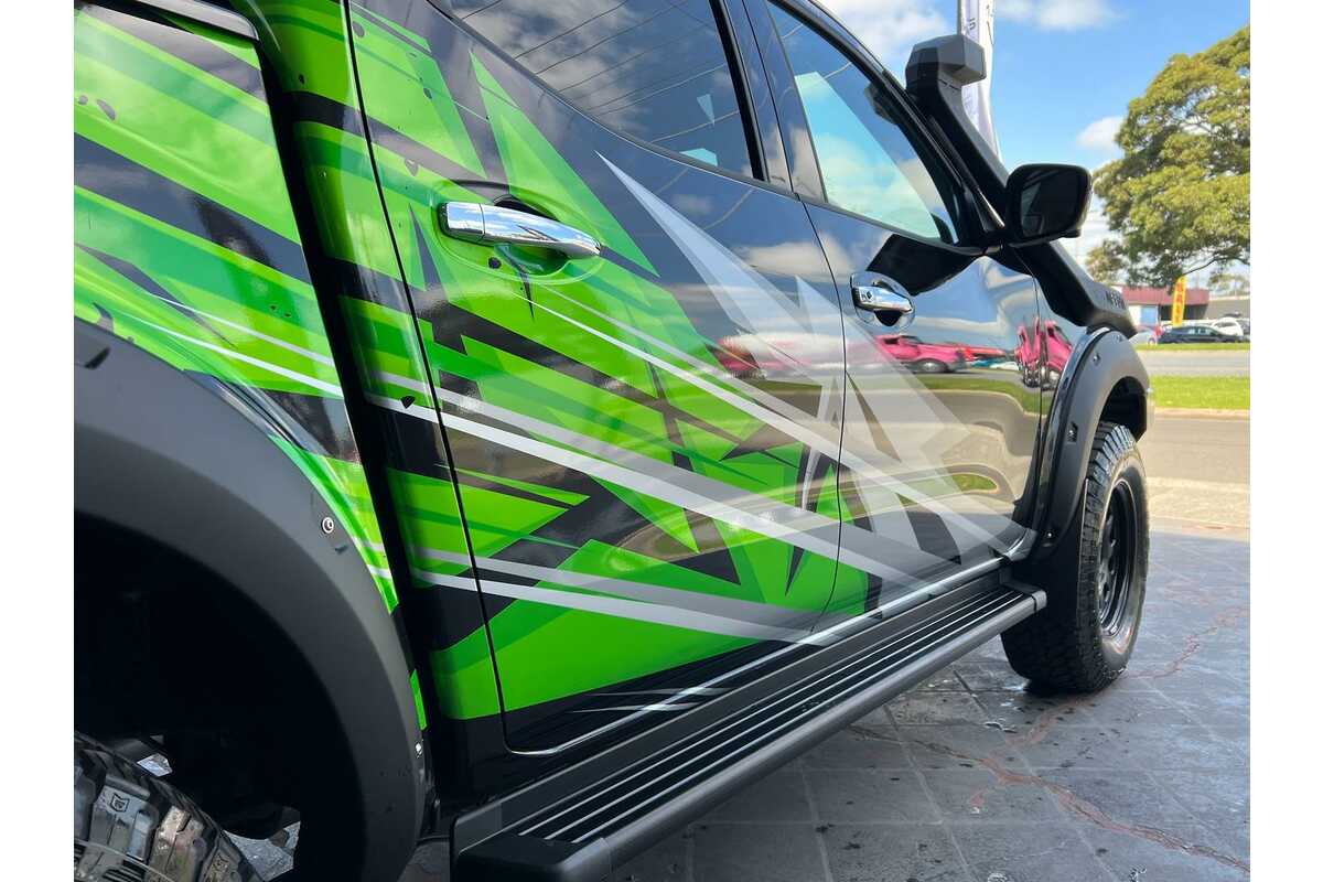 2023 Nissan Navara ST D23