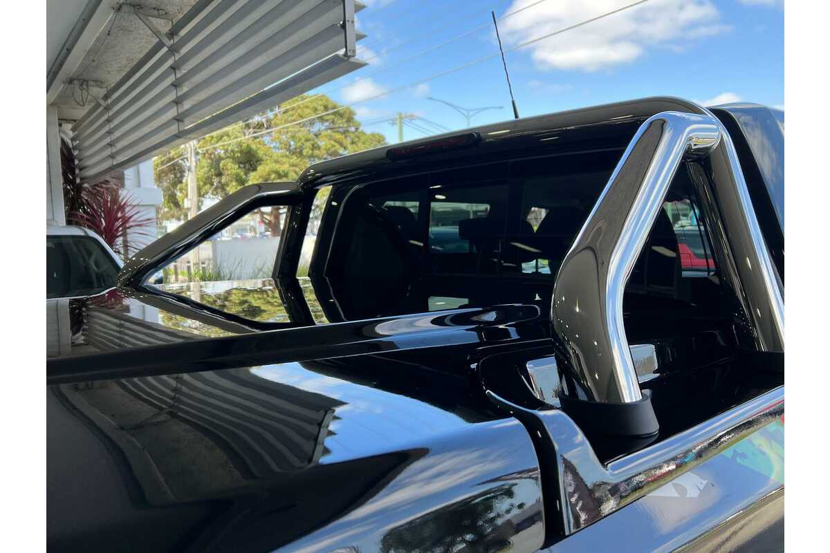 2023 Nissan Navara ST D23