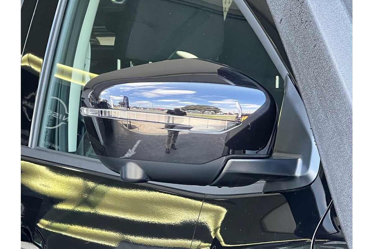 2023 Nissan Navara ST D23