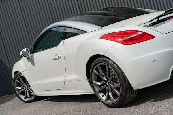 2013 Peugeot RCZ