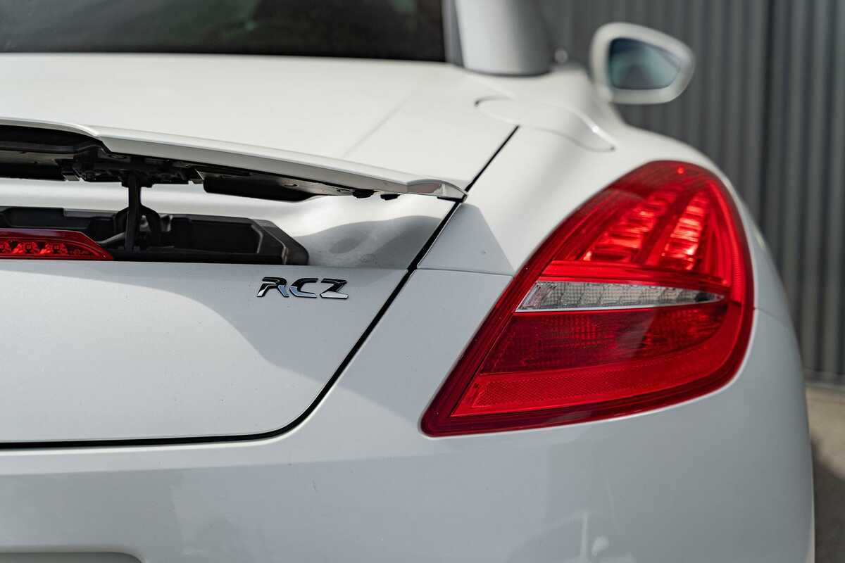 2013 Peugeot RCZ