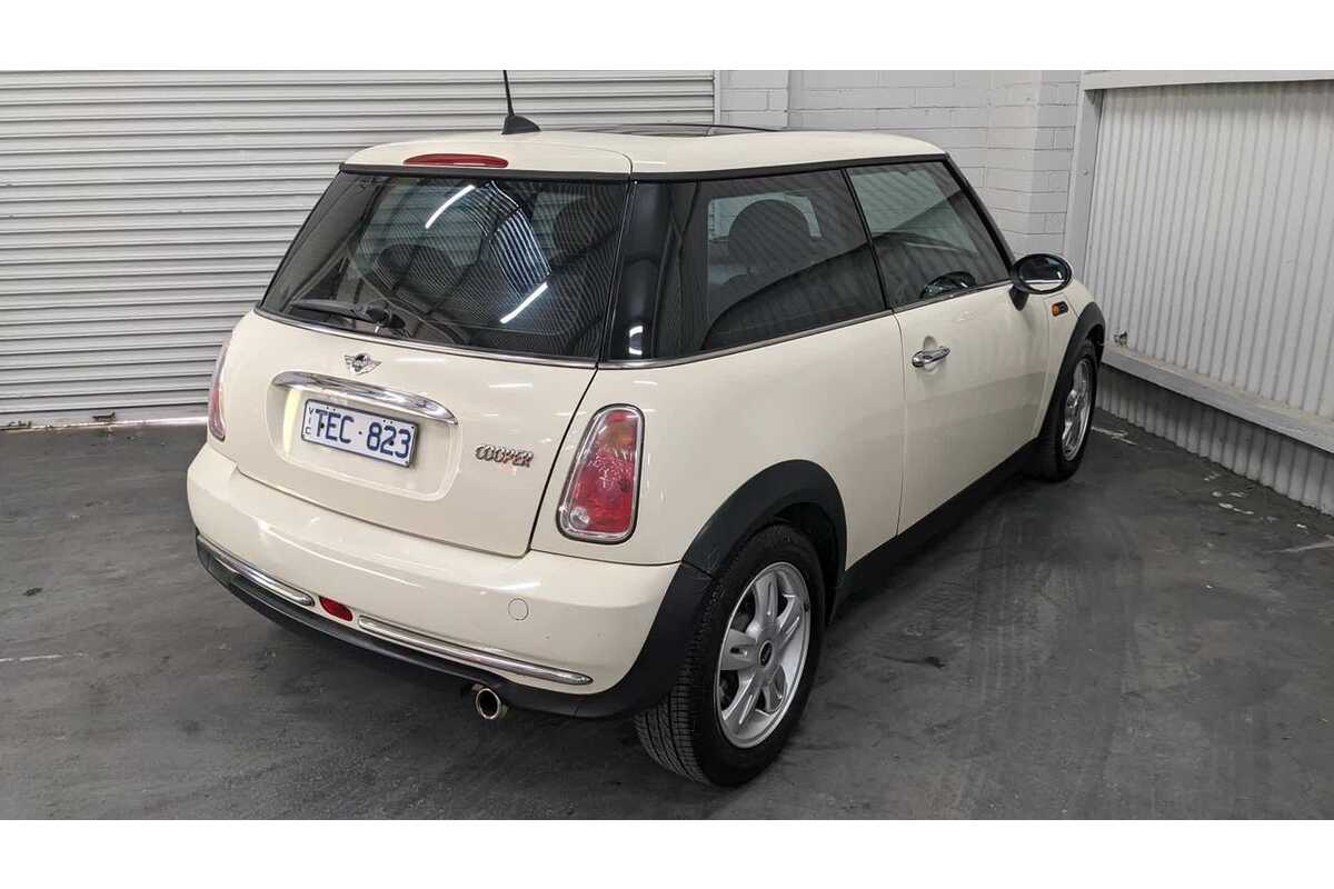 2004 MINI Hatch Cooper R50 MY03
