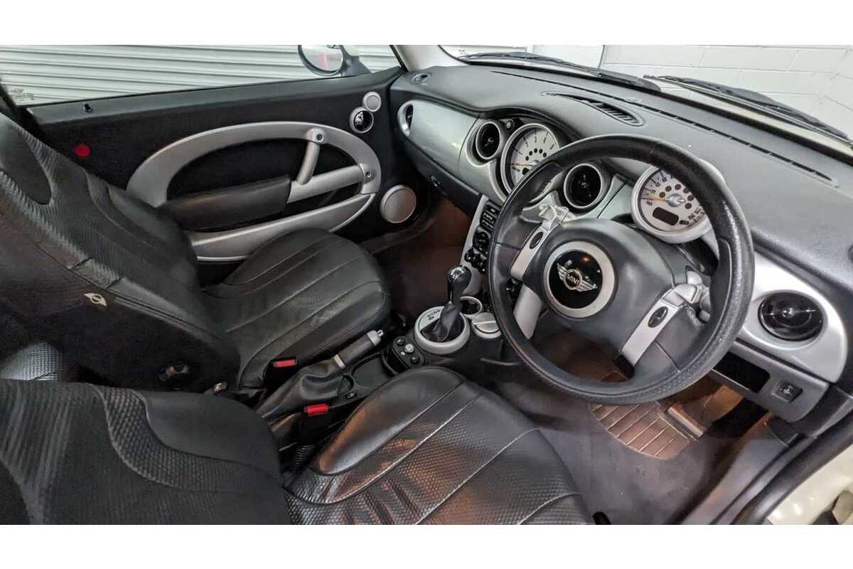 2004 MINI Hatch Cooper R50 MY03