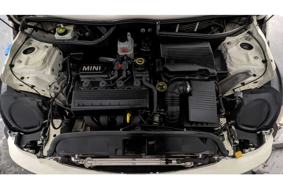 2004 MINI Hatch Cooper R50 MY03