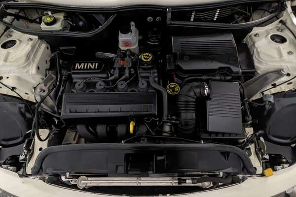 2004 MINI Hatch Cooper R50 MY03