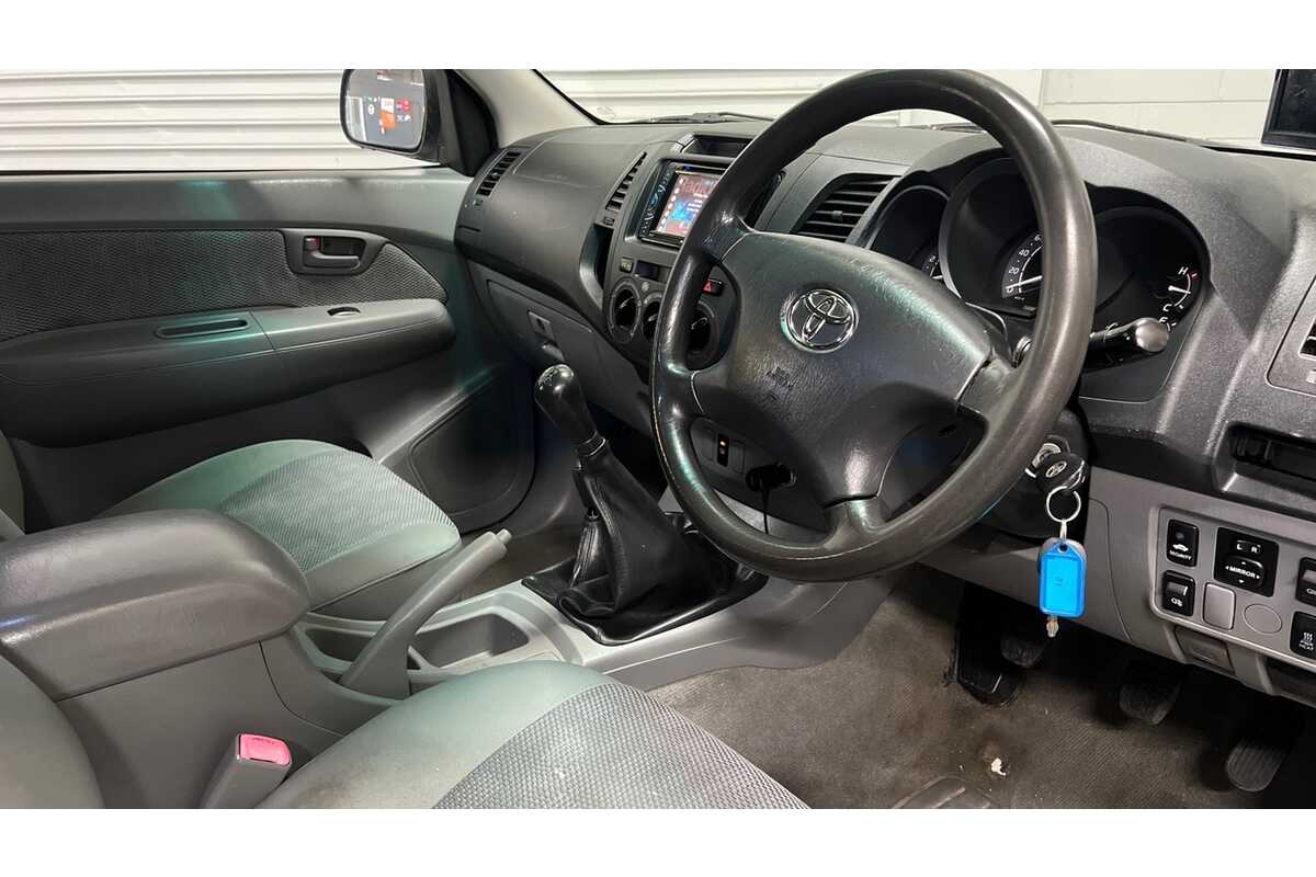 2005 Toyota Hilux SR5 KUN26R MY05