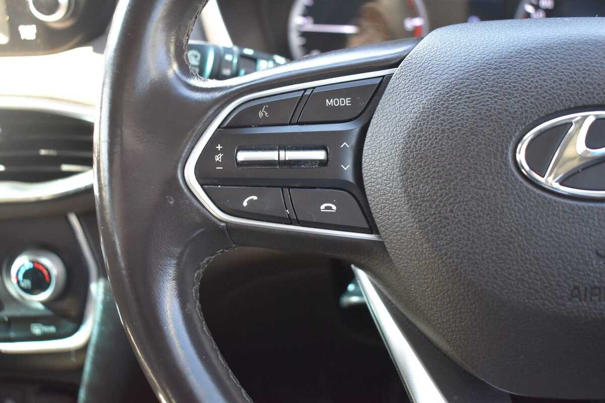 2019 Hyundai Santa Fe Active TM.2