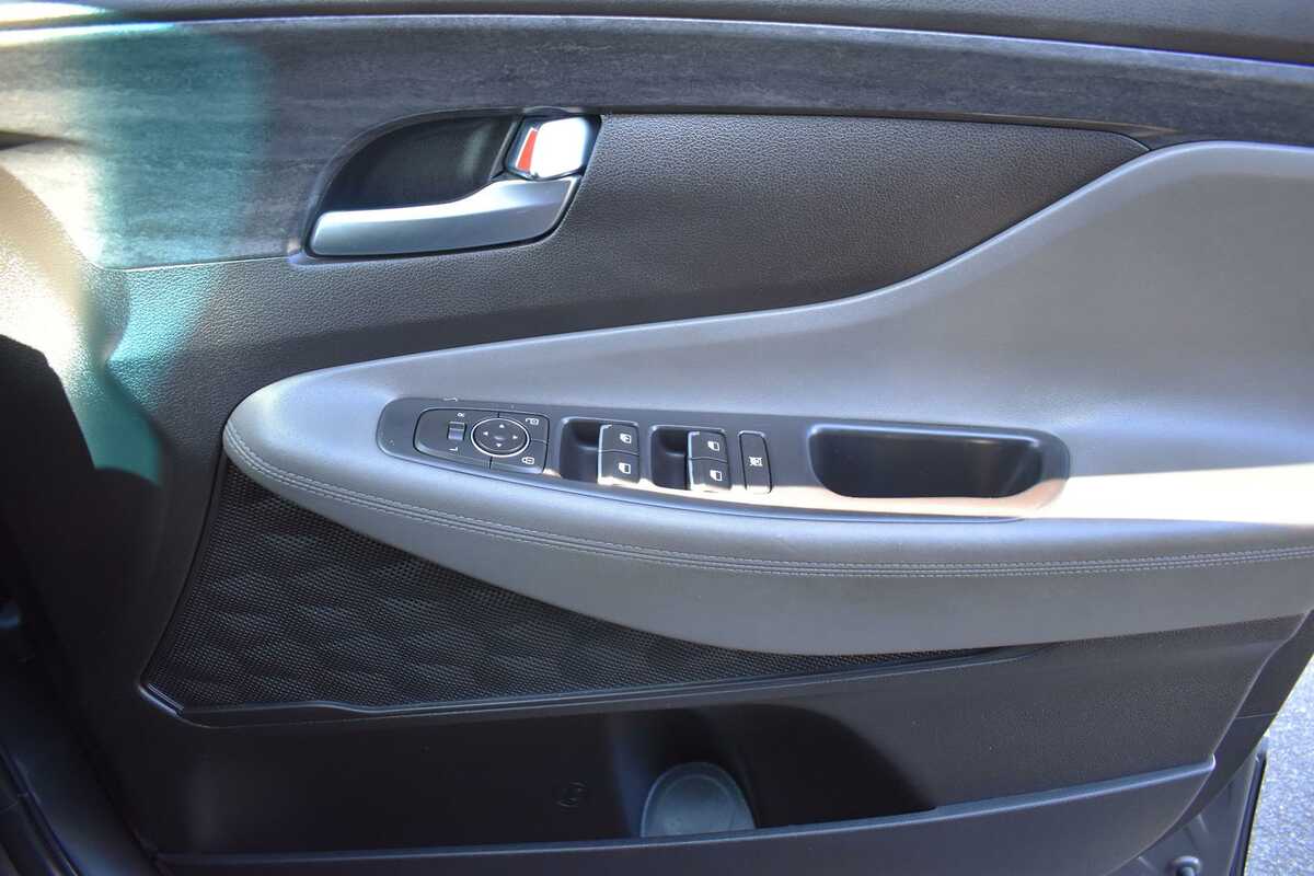 2019 Hyundai Santa Fe Active TM.2