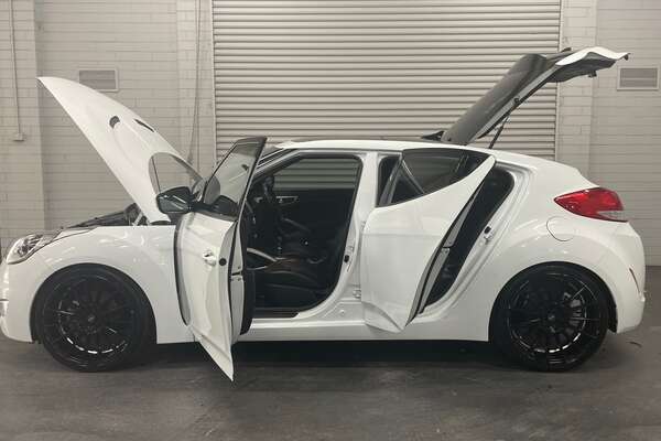 2012 Hyundai Veloster Coupe FS2