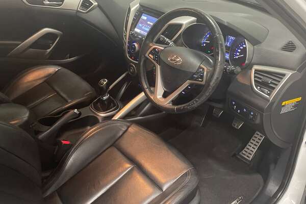 2012 Hyundai Veloster Coupe FS2