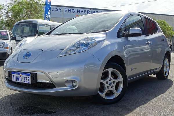 2014 Nissan LEAF ZE0