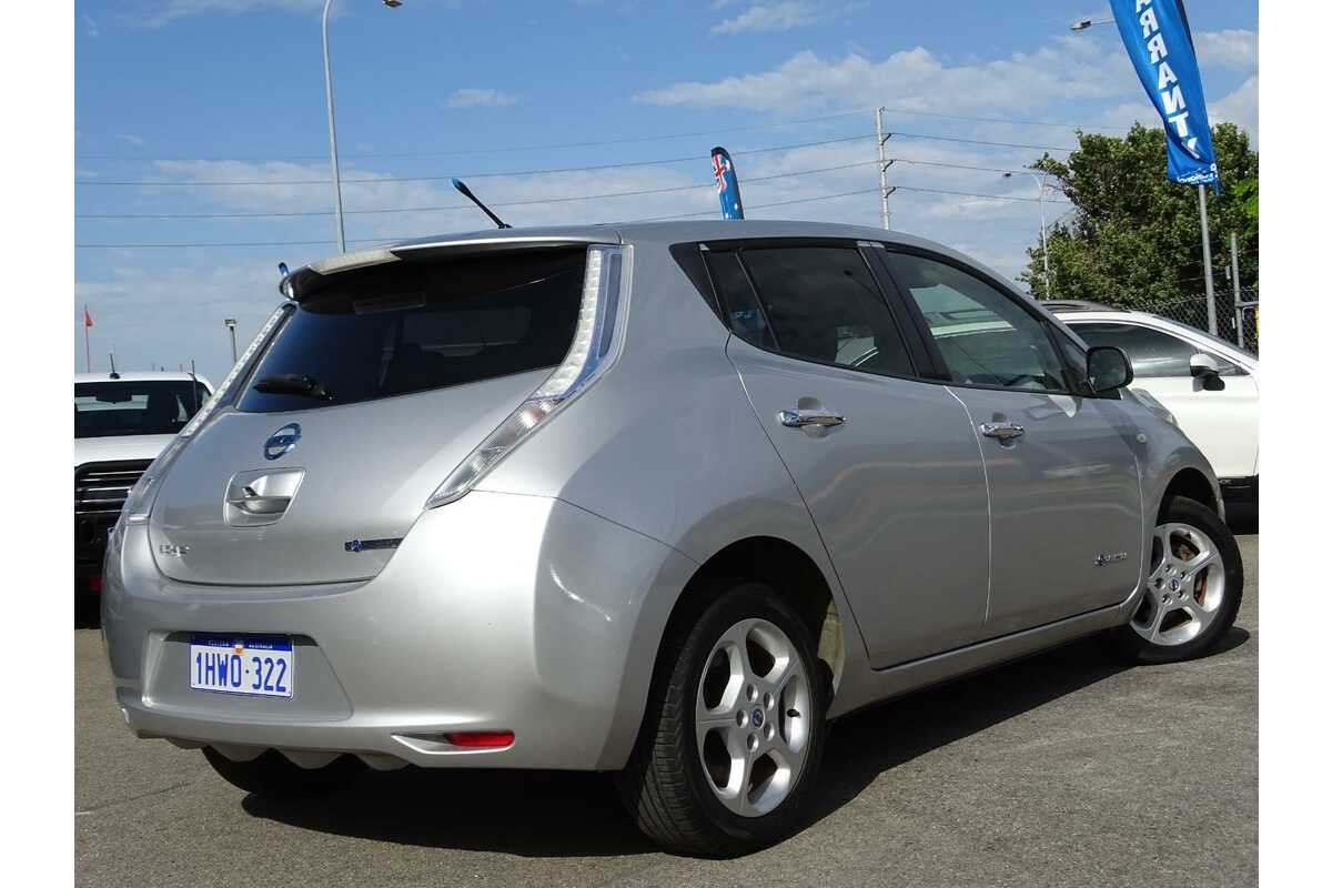 2014 Nissan LEAF ZE0