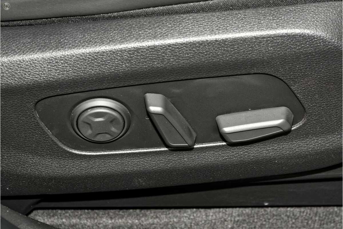 2023 Kia Carnival Platinum KA4